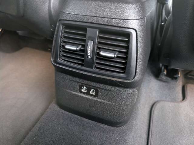 ＢＭＷ ２シリーズグランツアラー ２１８Ｄ ラグジュアリー ディーゼルターボ R1年 (東北) 99