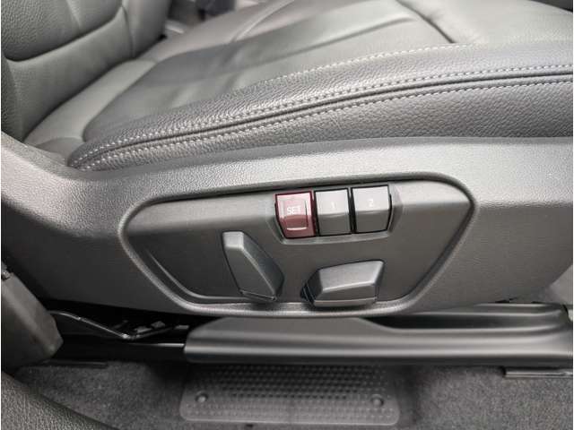 ＢＭＷ ２シリーズグランツアラー ２１８Ｄ ラグジュアリー ディーゼルターボ R1年 (東北) 99