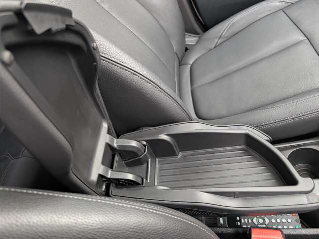 ＢＭＷ ２シリーズグランツアラー ２１８Ｄ ラグジュアリー ディーゼルターボ R1年 (東北) 99