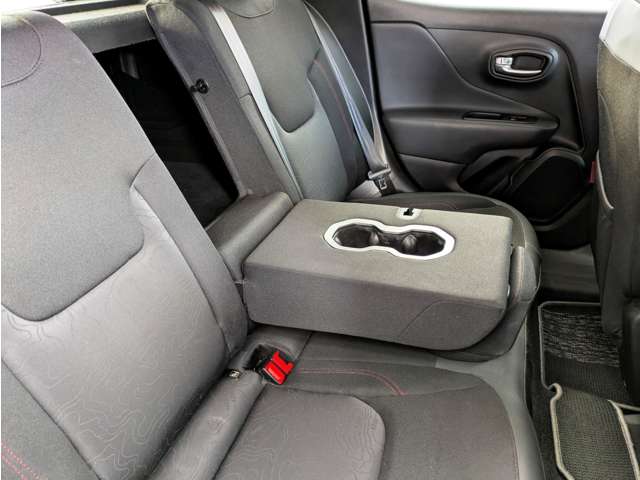 ジープ レネゲード トレイルホーク ４ＷＤ R3年 (東北) 99