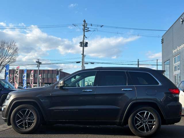 ジープ グランドチェロキー リミテッド ４ＷＤ R2年 (東北) 99