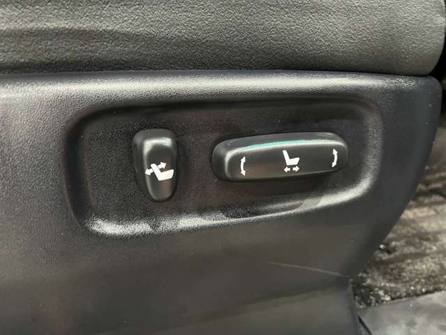 トヨタ アルファード　ハイブリッド ２．４ ＳＲ ４ＷＤ H24年 (関東) 99