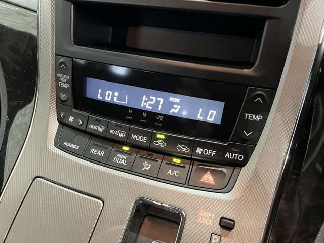 トヨタ アルファード　ハイブリッド ２．４ ＳＲ ４ＷＤ H24年 (関東) 99