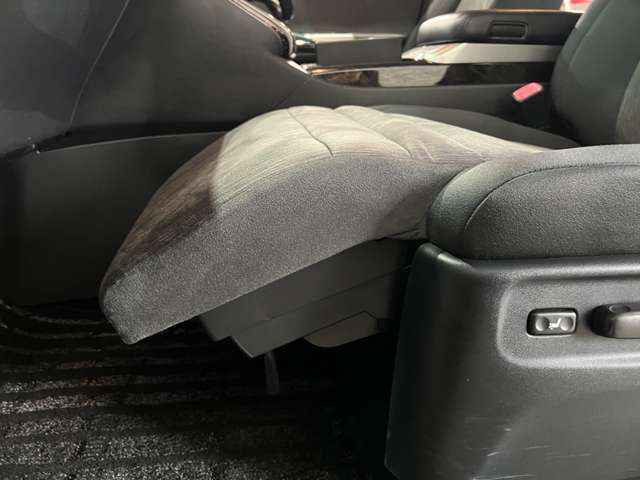 トヨタ アルファード　ハイブリッド ２．４ ＳＲ ４ＷＤ H24年 (関東) 99