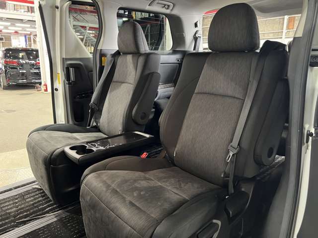 トヨタ アルファード　ハイブリッド ２．４ ＳＲ ４ＷＤ H24年 (関東) 99