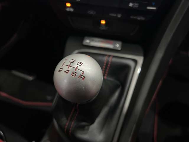 ホンダ シビック ２．０ H28年 (関東) 99