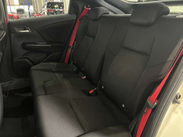 ホンダ シビック ２．０ H28年 (関東) 99