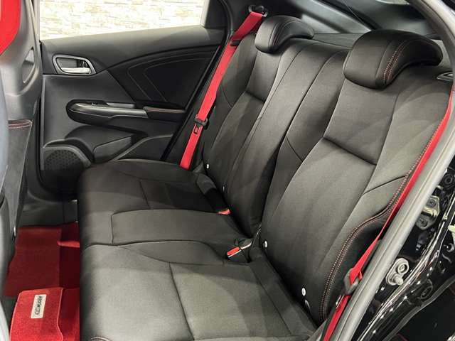 ホンダ シビック ２．０ H28年 (関東) 99