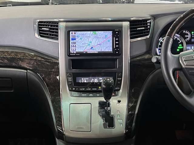 トヨタ アルファード　ハイブリッド ２．４ ＳＲ ４ＷＤ H26年 (関東) 99