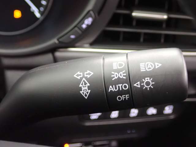 マツダ ＭＡＺＤＡ３　セダン ２．０ ２０Ｓ Ｓパッケージ R6年 (関東) 99