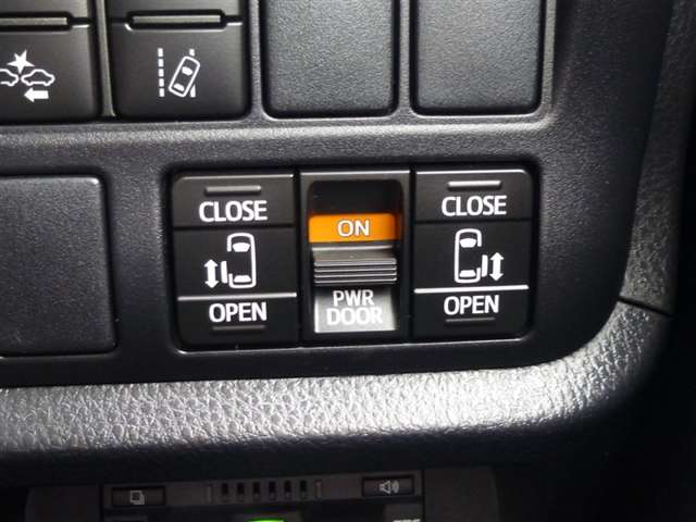 トヨタ ヴォクシー ２．０ ＺＳ 煌 H30年 (東北) 99