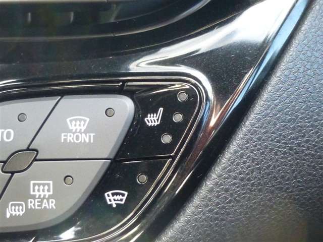 トヨタ Ｃ−ＨＲ ハイブリッド １．８ Ｇ H29年 (東北) 99