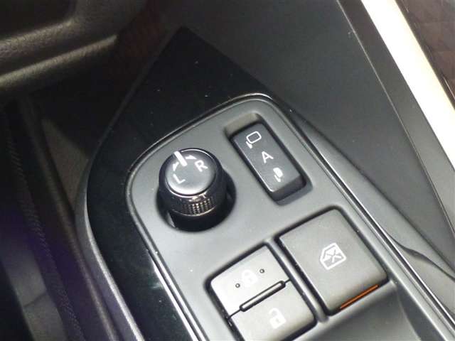 トヨタ Ｃ−ＨＲ ハイブリッド １．８ Ｇ H29年 (東北) 99