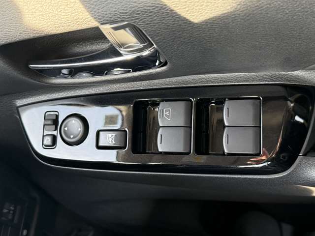 三菱 デリカ　ミニ ６６０ Ｔ プレミアム ４ＷＤ R6年 (中国) 99