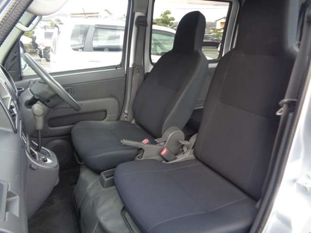 ダイハツ ハイゼットカーゴ ６６０ デラックス リミテッド ハイルーフ H27年 (中国) 99