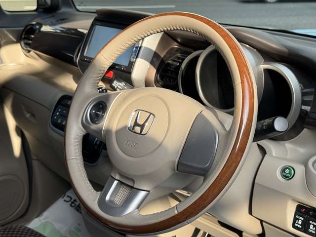 ホンダ Ｎ　ＢＯＸ ６６０ Ｇ ＳＳパッケージ ２トーンカラースタイル H26年 (近畿) 99