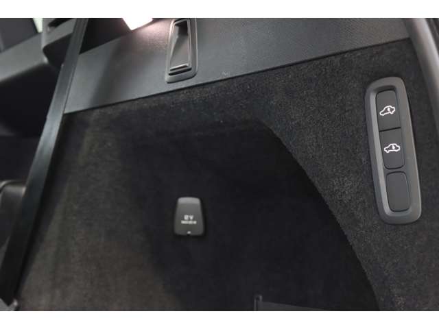 ボルボ ＸＣ９０ リチャージ プラグインハイブリッド Ｔ８ ＡＷＤ インスクリプション ４ＷＤ R3年 (近畿) 99