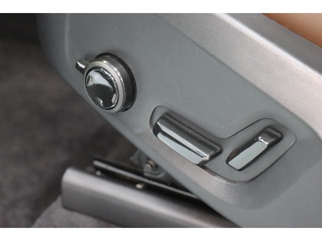 ボルボ ＸＣ９０ リチャージ プラグインハイブリッド Ｔ８ ＡＷＤ インスクリプション ４ＷＤ R3年 (近畿) 99