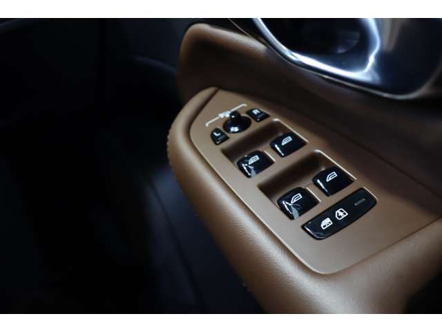 ボルボ ＸＣ９０ リチャージ プラグインハイブリッド Ｔ８ ＡＷＤ インスクリプション ４ＷＤ R3年 (近畿) 99