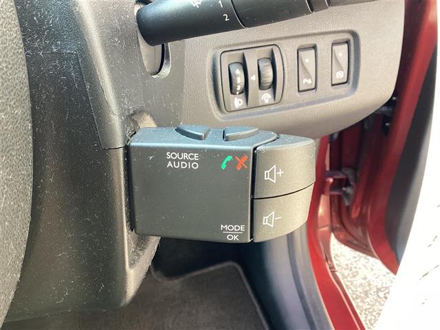 ルノー ルーテシア Ｓ　ＭＴ H29年 (東海) 99