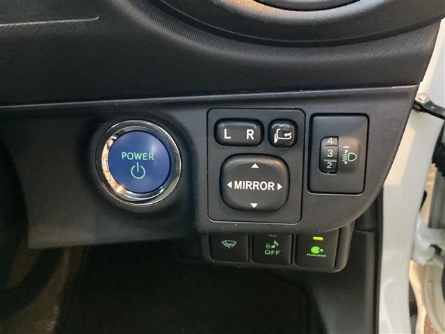 トヨタ アクア １．５ Ｓ H24年 (東海) 99