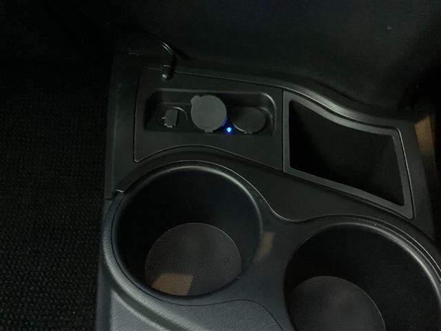 トヨタ アクア １．５ Ｓ H24年 (東海) 99