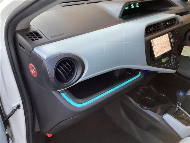 トヨタ アクア １．５ Ｓ H24年 (東海) 99