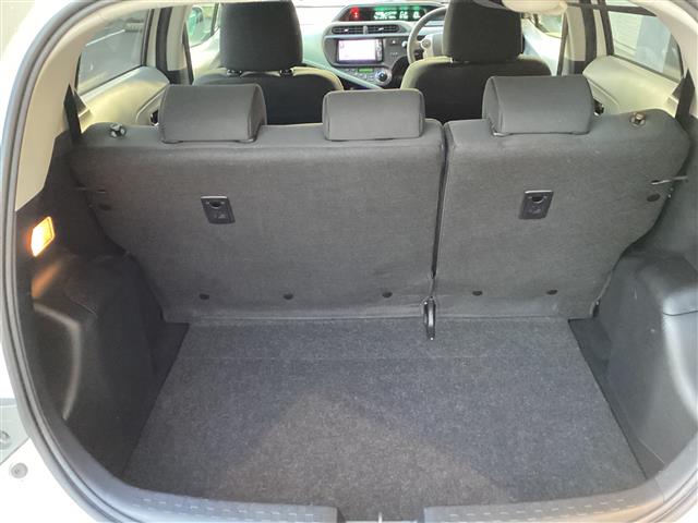 トヨタ アクア １．５ Ｓ H24年 (東海) 99