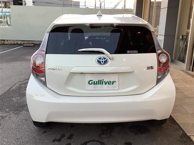 トヨタ アクア １．５ Ｓ H24年 (東海) 99