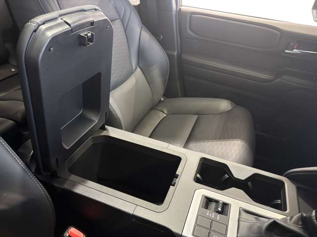 トヨタ ランドクルーザー２５０ ２．７ ＶＸ ４ＷＤ R6年 (東北) 99