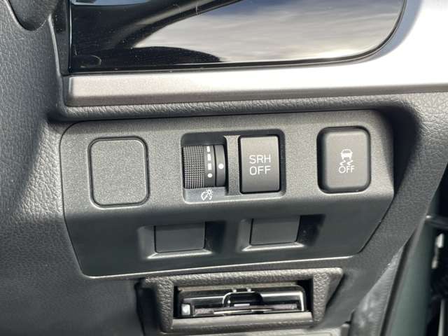 スバル フォレスター ２．０Ｉ－Ｌ アイサイト ４ＷＤ H30年 (東北) 99