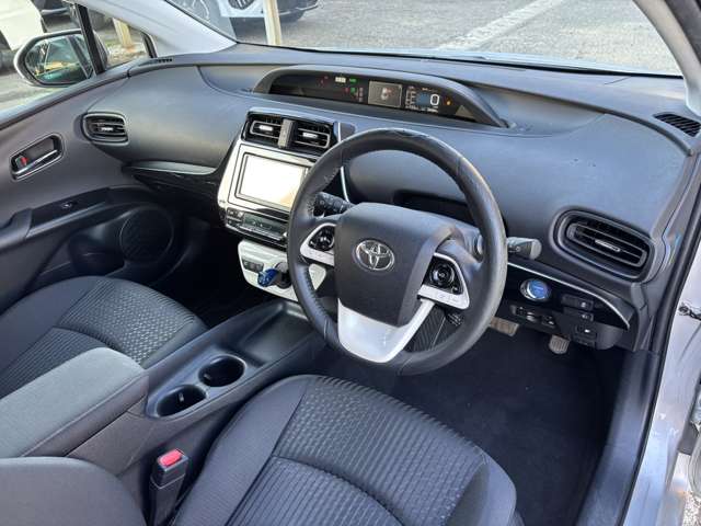 トヨタ プリウス １．８ Ｓ H28年 (東北) 99