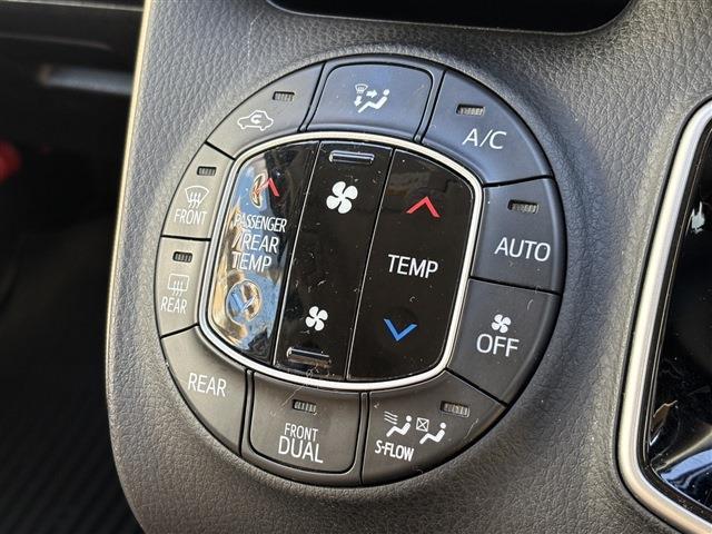 トヨタ ノア １．８ ハイブリッド Ｇ H28年 (東北) 99