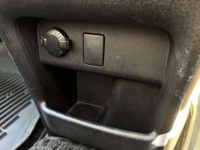 トヨタ ノア １．８ ハイブリッド Ｇ H28年 (東北) 99