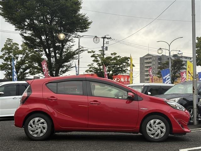 トヨタ アクア １．５ Ｓ R1年 (東北) 99