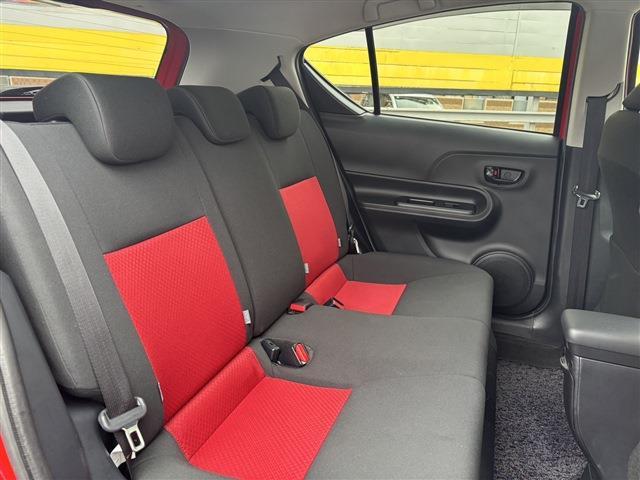 トヨタ アクア １．５ Ｓ R1年 (東北) 99