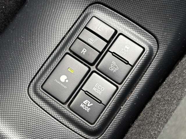 トヨタ アクア １．５ Ｓ R1年 (東北) 99