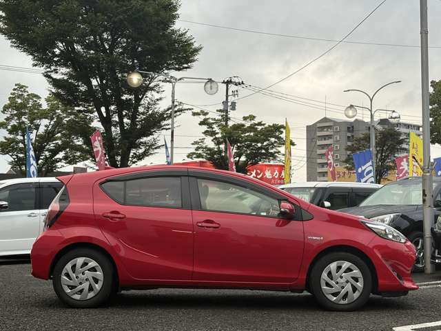 トヨタ アクア １．５ Ｓ R1年 (東北) 99