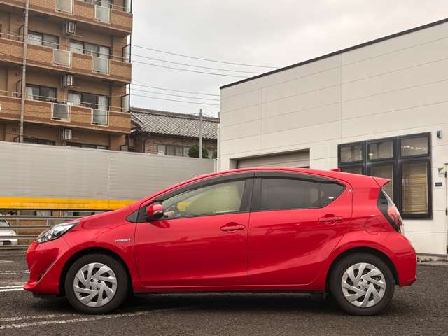 トヨタ アクア １．５ Ｓ R1年 (東北) 99