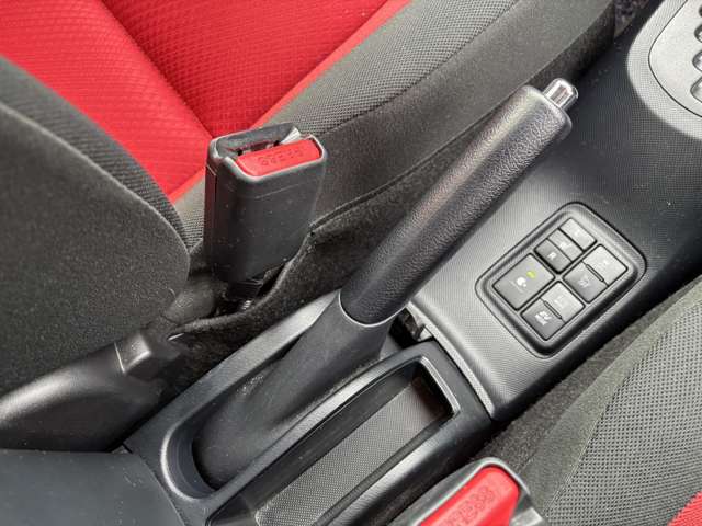 トヨタ アクア １．５ Ｓ R1年 (東北) 99