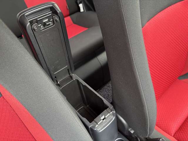 トヨタ アクア １．５ Ｓ R1年 (東北) 99