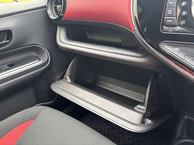 トヨタ アクア １．５ Ｓ R1年 (東北) 99