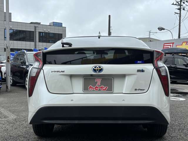 トヨタ プリウス １．８ Ｓ セーフティ プラス Ｅ－ＦＯＵＲ ４ＷＤ H29年 (東北) 99