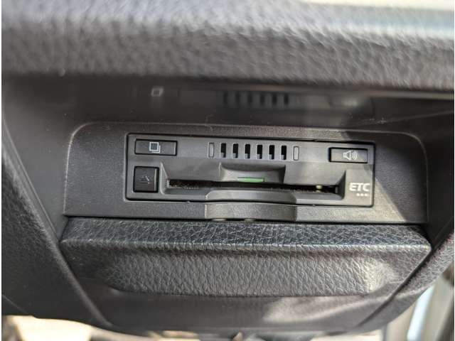 トヨタ ノア ２．０ ＳＩ ＷＸＢ H30年 (東北) 99