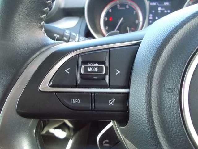 スズキ スイフト １．２ ハイブリッド ＲＳ セーフティパッケージ装着車 ４ＷＤ H29年 (東北) 99