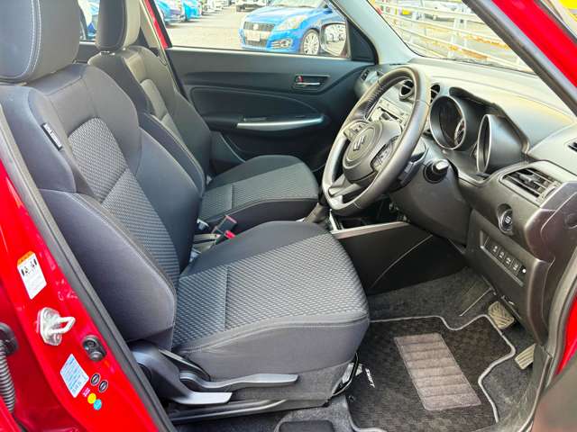 スズキ スイフト １．２ ハイブリッド ＲＳ セーフティパッケージ装着車 ４ＷＤ H29年 (東北) 99