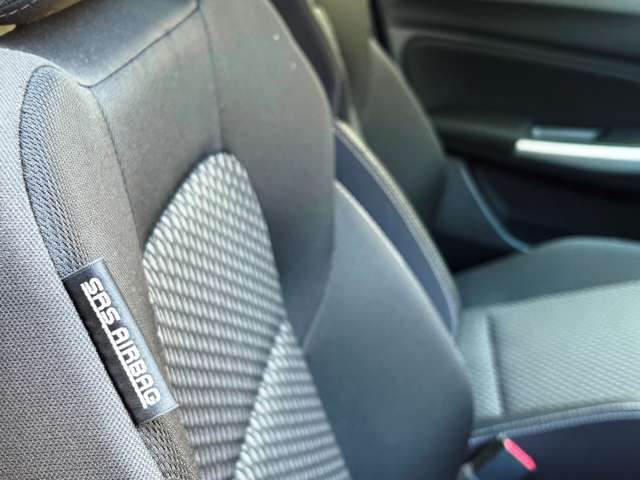 スズキ スイフト １．２ ハイブリッド ＲＳ セーフティパッケージ装着車 ４ＷＤ H29年 (東北) 99