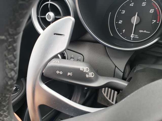 アルファロメオ ジュリア ヴェローチェ ４ＷＤ H30年 (東北) 99