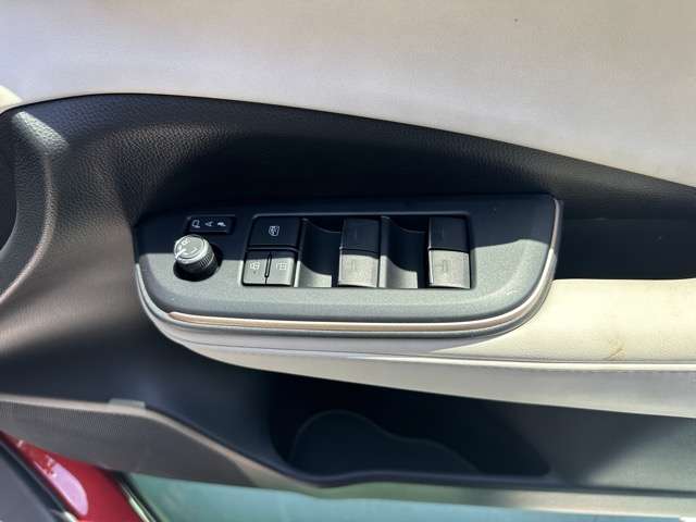 トヨタ クラウン　クロスオーバー　ハイブリッド ２．５ Ｇ アドバンスト レザー パッケージ Ｅ－ＦＯＵＲ ４ＷＤ R5年 (東海) 99