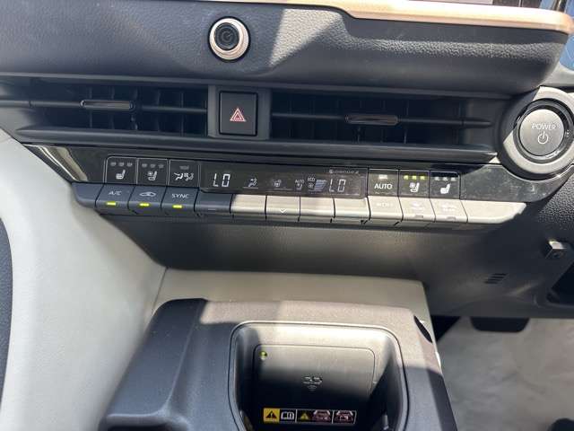 トヨタ クラウン　クロスオーバー　ハイブリッド ２．５ Ｇ アドバンスト レザー パッケージ Ｅ－ＦＯＵＲ ４ＷＤ R5年 (東海) 99